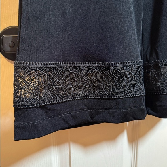 Chico's Travelers Macrame Crop Pants
Women Size M Black Pull On Wide
Leg - Picture 2 of 8